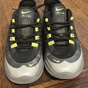 Nike air max size 3y.